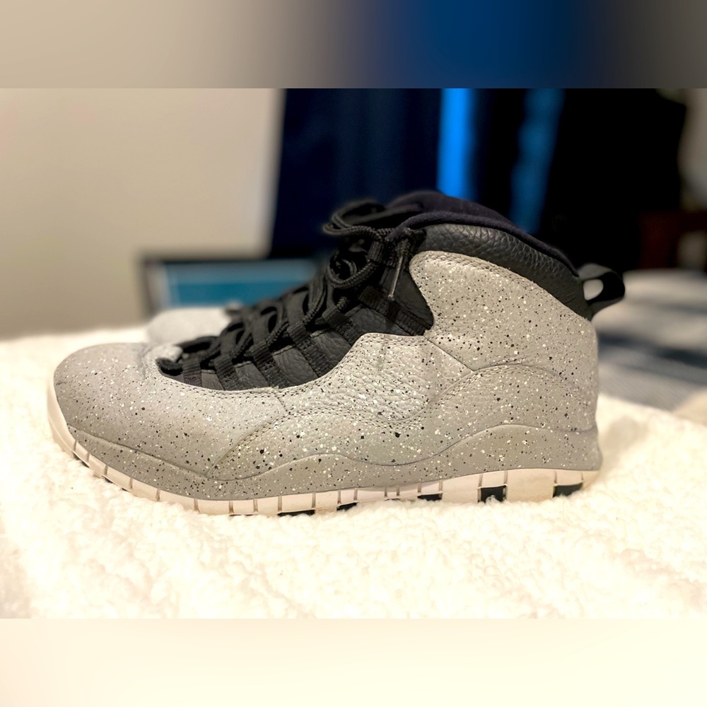 Jordan 10 Smoke (Size 11.5)
